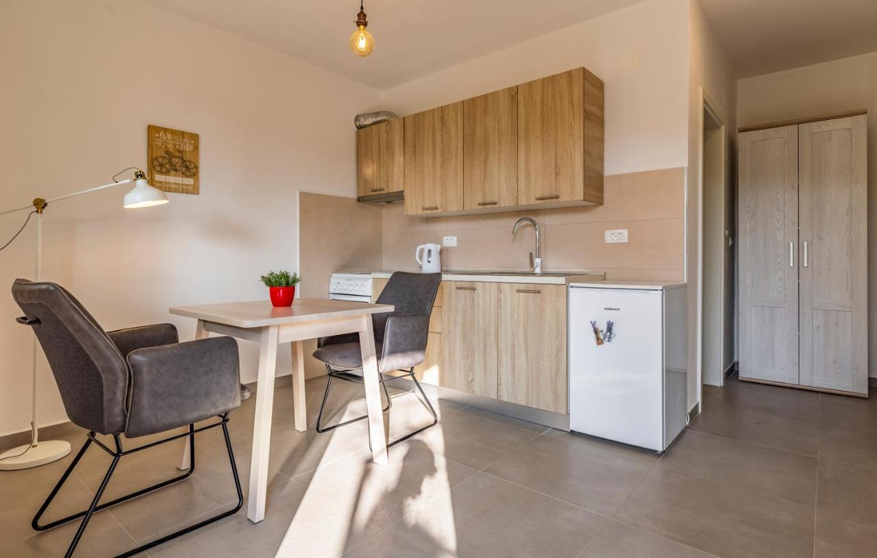 Apartments Pimpinella Premantura Eksteriør bilde